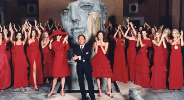 Valentino Garavani e il Rosso Valentino simbolo dell'alta moda italiana
